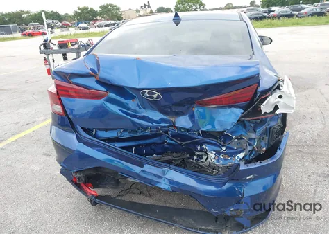 2020 Hyundai Elantra Sel z USA, uszkodzony, nr VIN 5NPD84LF1LH571036